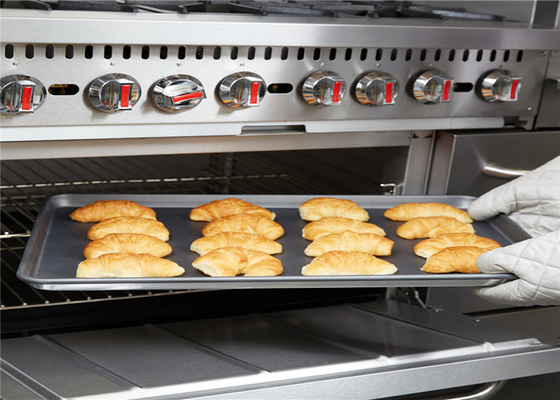 RK Bakeware China Foodservice NSF 16 مقياس ألومنيوم طبق الخبز ، 18 &quot; X 26 &quot; سلك في الحافة الألومنيوم بون / ورقة وعاء