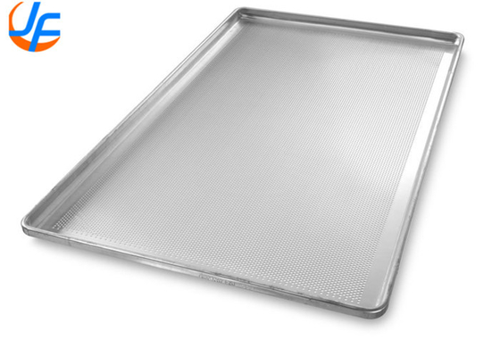 RK Bakeware الصين خدمة الطعام 42465 التجارية 32 العفن الزجاجية الفولاذ المسمارية المجمعة هوت دوغ بون بان