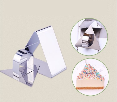 RK Bakeware الصين الخدمات الغذائية NSF مثلث Mousse الكعكة حلقة الفولاذ المقاوم للصدأ حلقة العفن قطع البسكويت الكعكة العفن