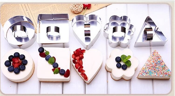 RK Bakeware الصين الخدمات الغذائية NSF مثلث Mousse الكعكة حلقة الفولاذ المقاوم للصدأ حلقة العفن قطع البسكويت الكعكة العفن